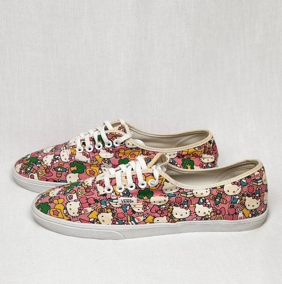 Vans × Hello Kitty Low Top Sneakers - Picture 2 of 10